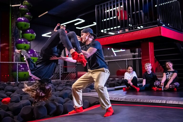 Guide och PT trampolinpark Karlstad hos JumpYard trampolinpark