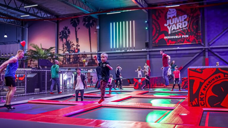 JumpYard Kungsbacka aktiviteter för alla i trampolinpark