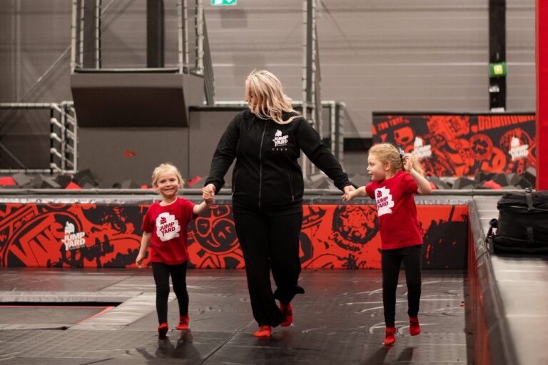 jumpbaby skövde hoppa trampolin hopptid för små barn 0-2 år