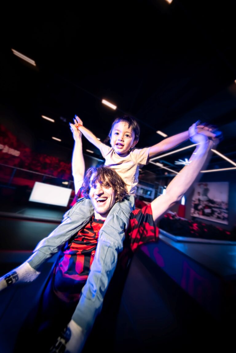 Lek för alla åldrar på JumpYard Täby Arninge